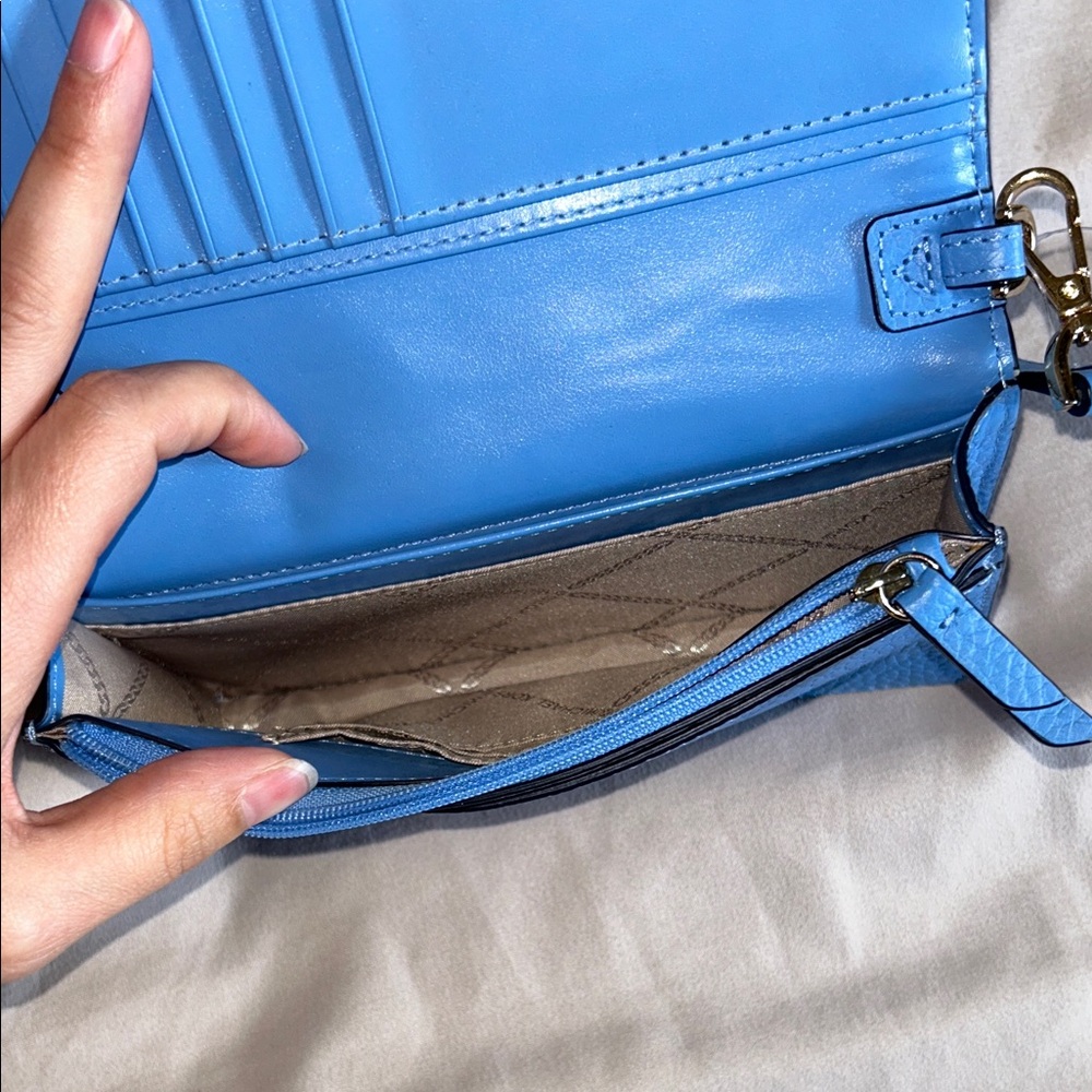 Michael Kors Light Blue Pebbled Leather Crossbody Wallet Purse NWOT - Picture 4 of 5